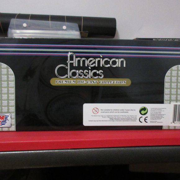 Motor Max American Classics 1958 Corvette - Picture 4 of 7